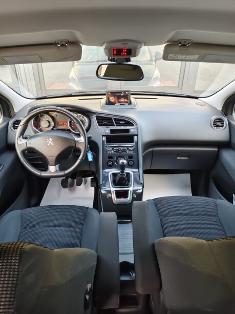 Peugeot 5008 I · Рестайлинг, 7 мест, 2016 г