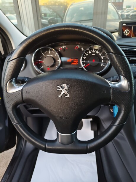 Peugeot 5008 I · Рестайлинг, 7 мест, 2016 г